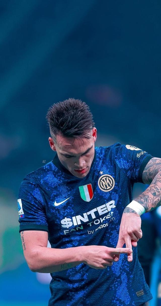 关于转会期意甲传出新动向，门兴格拉德巴赫临场应变，管理层表态：态度坚定，心理建设被强调的信息