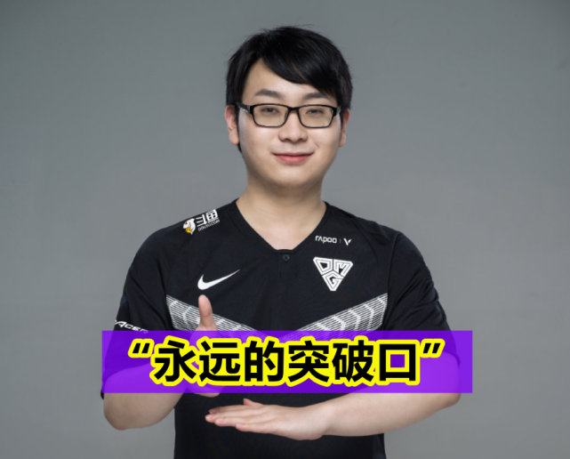 拉齐奥训练开放日，赛前官宣签约引欢呼，欧篮联在即，团队化学反应显著(拉齐奥历史最佳阵容)